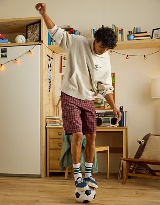 AE 12" Lived-In Cargo Short - Magenta