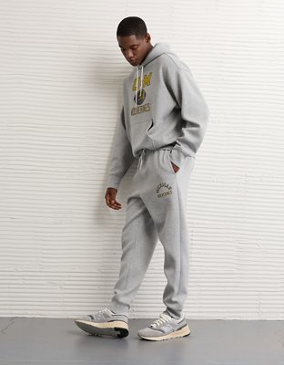 AE 24/7 Michigan Wolverines Graphic Jogger - Medium Heather Gray