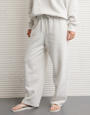 AE Everyday Luxe Barrel Sweatpant