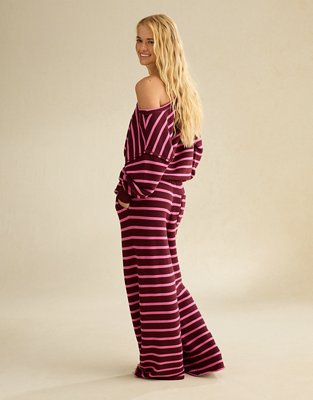AE Dreamy Fleece Low-Rise Wide-Leg Sweatpant
