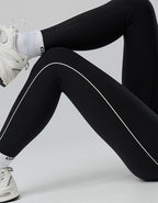 OFFLINE By Aerie The Hugger High Waisted Piping Legging - True Black