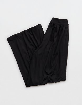 OFFLINE By Aerie The Hugger Go With The Flow Super Wide Leg Pant - True Black