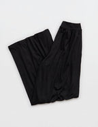 OFFLINE By Aerie The Hugger Go With The Flow Super Wide Leg Pant - True Black