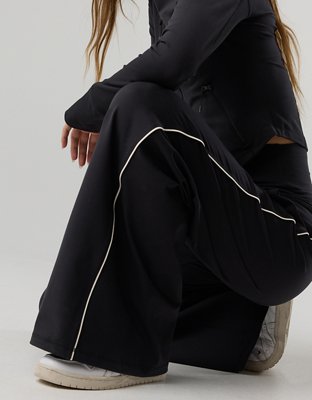 OFFLINE By Aerie The Hugger Piping Wide Leg Pant - True Black