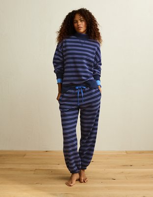 AE Everyday Luxe Mock Neck Sweatshirt