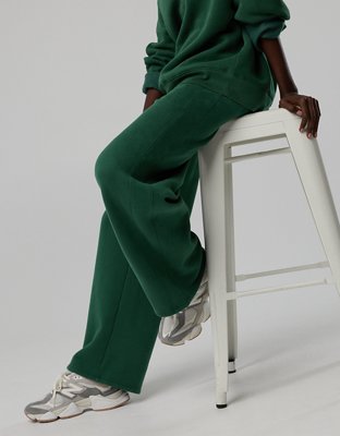 OFFLINE By Aerie Cloud Fleece Trouser - Rugged Green