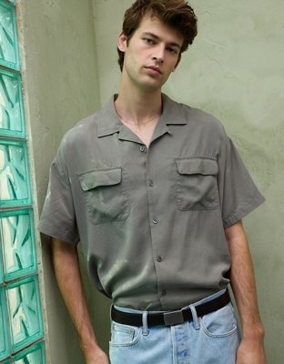 AE77 Premium Relaxed Short-Sleeve Button-Up Shirt - Olive